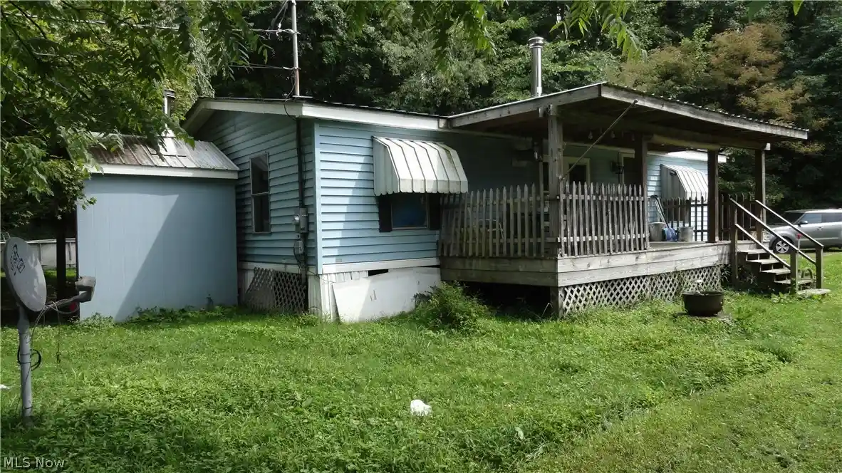 Photo 1 of Sale Pending at 225 W Penn Ln, Chester, WV 26034 | MLS# 5237897 | Listing updated on 2026-10-27