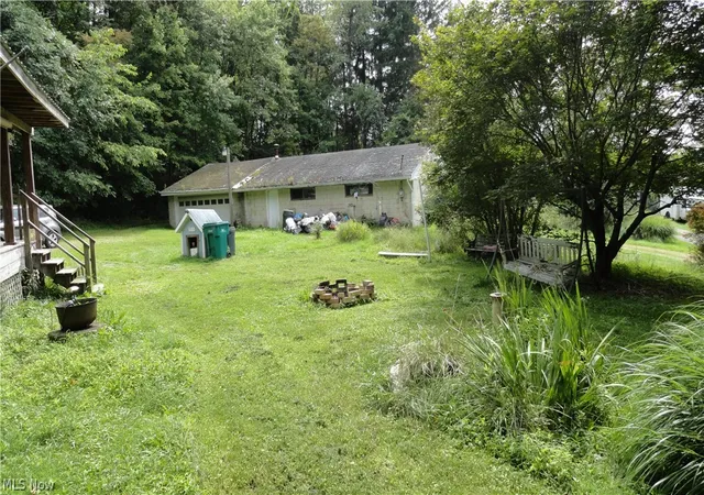 Photo 4 of Single family home for sale at 225 W Penn Ln, Chester, WV 26034 | MLS# 5237897 | Listing updated on 2026-09-06