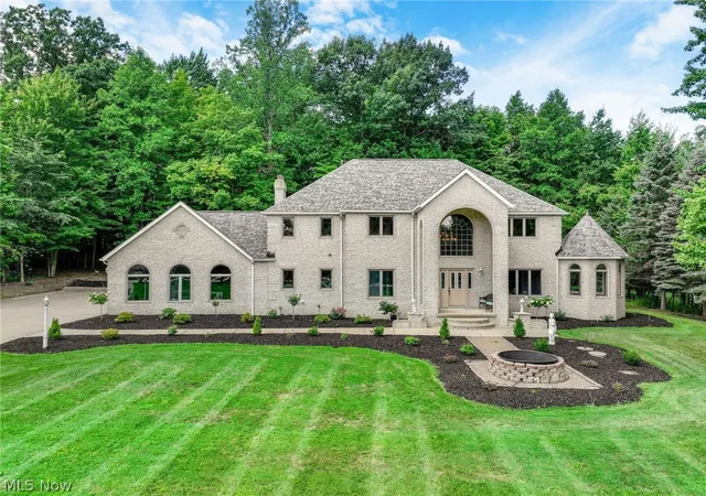 Photo 1 of Single family home for sale at 8190 Mount Royal Dr, Concord Township, OH 44077 | MLS# 5238047 | Listing updated on 2026-09-03