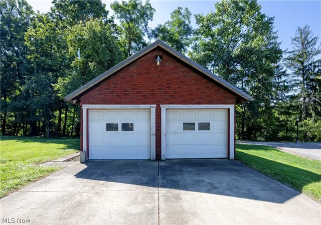 Photo 3 of Sale Pending at 132 Owen Ct, Fredericksburg, OH 44627 | MLS# 5238086 | Listing updated on 2026-09-06