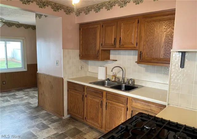 Photo 3 of Sale Pending at 757 Davies Ave, Akron, OH 44306 | MLS# 5238146 | Listing updated on 2026-09-11