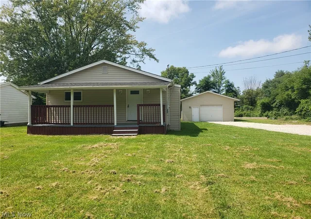 Photo 1 of Single family home for sale at 6110 Antrim Rd, Elyria, OH 44035 | MLS# 5237819 | Listing updated on 2026-09-11