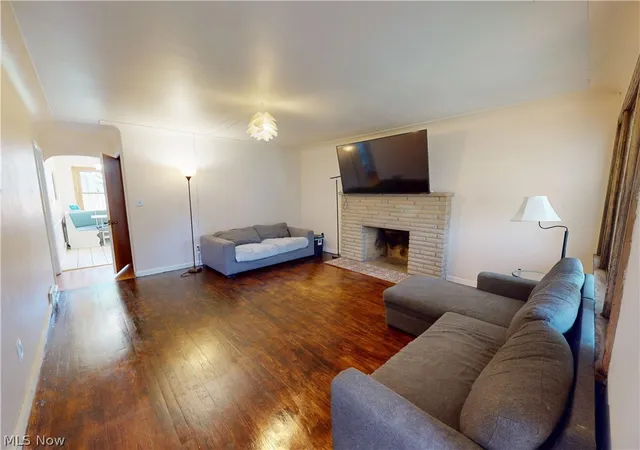 Photo 3 of Single family home for sale at 615 Edison St, Struthers, OH 44471 | MLS# 5237604 | Listing updated on 2026-09-10