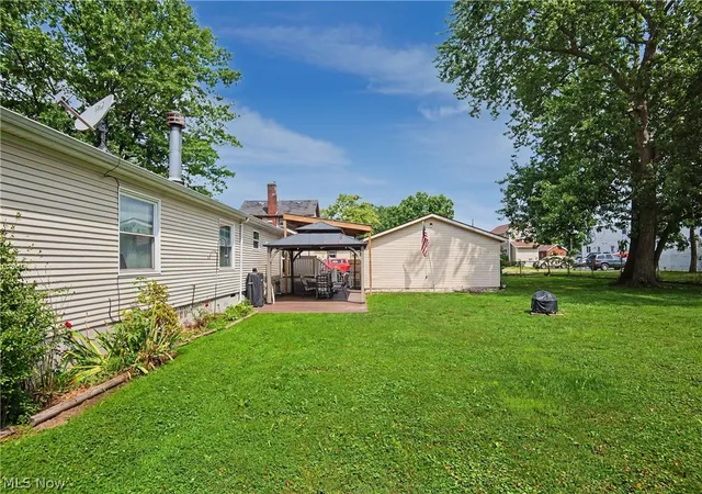Photo 2 of Sale Pending at 209 Cherry Ave, Niles, OH 44446 | MLS# 5237220 | Listing updated on 2026-09-29