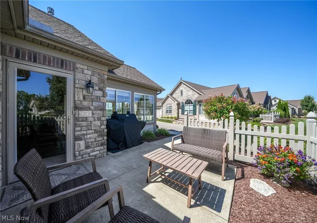 Listing Photo 4 - Condo for sale in building located at 1942 Woods Dr, Streetsboro, OH 44241