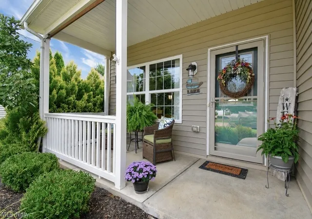 Listing Photo 4 - Condo for sale in building located at 1046 Spring Run Blvd, Painesville, OH 44077