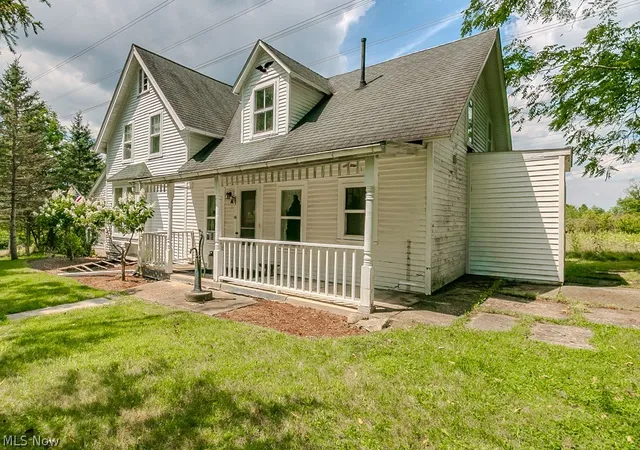 Photo 2 of Single family home for sale at 17397 Chagrin River Rd, Chagrin Falls, OH 44023 | MLS# 5238170 | Listing updated on 2026-09-09