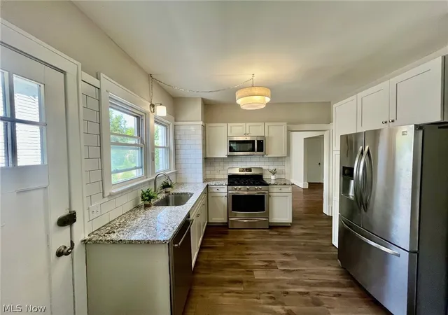 Photo 4 of Single family home for sale at 1720 Beaconwood, Cleveland, OH 44121 | MLS# 5238241 | Listing updated on 2026-09-08