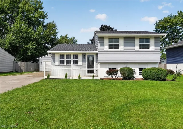 Single family home for sale at 4036 Leavitt Rd, Lorain, OH 44053 | MLS# 5237965