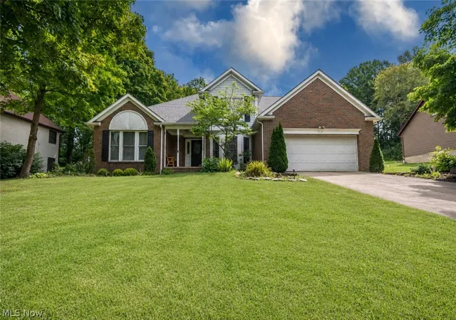 Photo 1 of Single family home for sale at 2885 Valley Rd, Cuyahoga Falls, OH 44223 | MLS# 5237934 | Listing updated on 2026-09-14