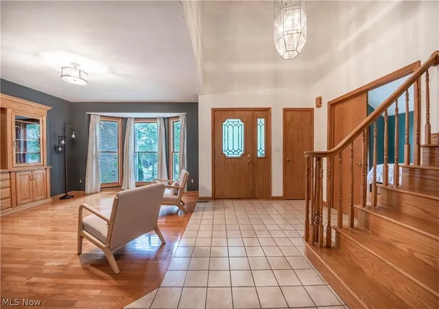 Photo 3 of Single family home for sale at 2885 Valley Rd, Cuyahoga Falls, OH 44223 | MLS# 5237934 | Listing updated on 2026-09-14
