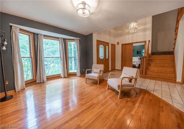 Photo 3 of Single family home for sale at 2885 Valley Rd, Cuyahoga Falls, OH 44223 | MLS# 5237934 | Listing updated on 2026-09-14
