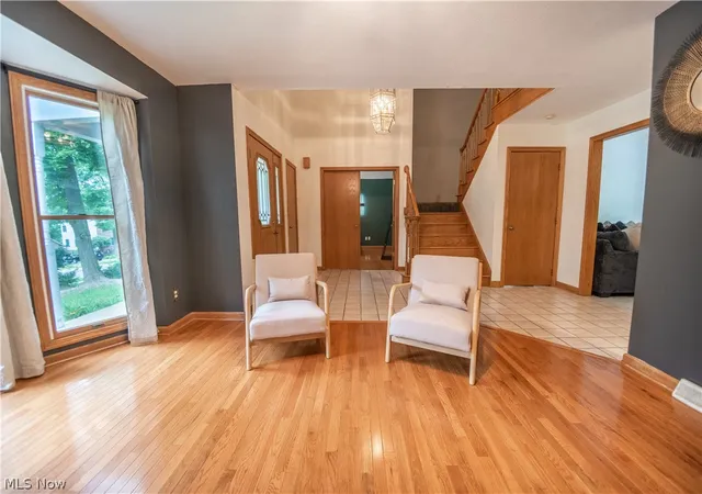 Photo 4 of Single family home for sale at 2885 Valley Rd, Cuyahoga Falls, OH 44223 | MLS# 5237934 | Listing updated on 2026-09-14