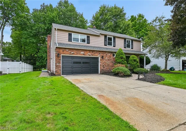 Photo 2 of Sale Pending at 5268 Hickory Dr, Cleveland, OH 44124 | MLS# 5238196 | Listing updated on 2026-09-09