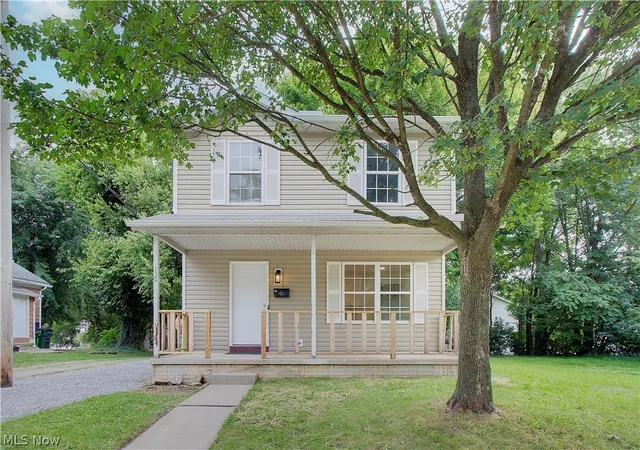 Photo 1 of Sale Pending at 330 S Liberty Ave, Alliance, OH 44601 | MLS# 5238278 | Listing updated on 2026-10-01