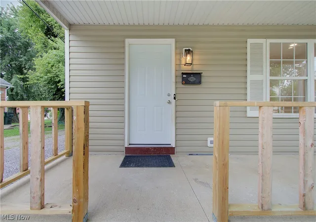 Photo 4 of Sale Pending at 330 S Liberty Ave, Alliance, OH 44601 | MLS# 5238278 | Listing updated on 2026-10-01
