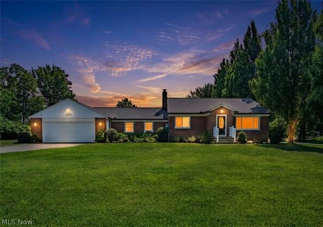 Photo 2 of Single family home for sale at 31950 Chardon Rd, Willoughby Hills, OH 44094 | MLS# 5238084 | Listing updated on 2026-09-08