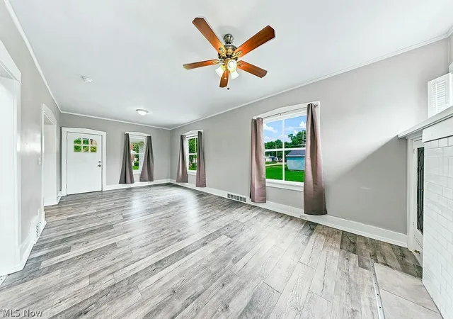 Photo 3 of Single family home for sale at 25 Russell Ave, Niles, OH 44446 | MLS# 5237728 | Listing updated on 2026-10-07