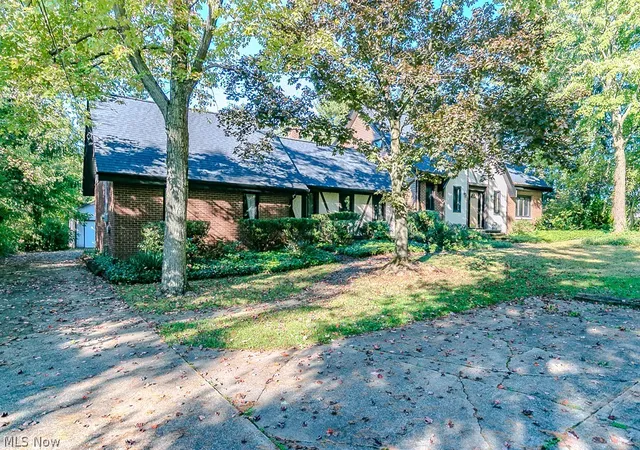Photo 2 of Sale Pending at 7244 Mulberry Rd, Chesterland, OH 44026 | MLS# 5238289 | Listing updated on 2026-09-14