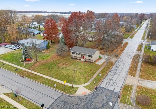 Photo 4 of Single family home for sale at 1927 Case St, Twinsburg, OH 44087 | MLS# 5237993 | Listing updated on 2026-09-02