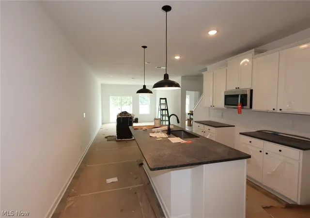 Photo 3 of Townhouse for sale at 5112 Shepherds Glen, Willoughby, OH 44094 | MLS# 5238463 | Listing updated on 2026-10-02