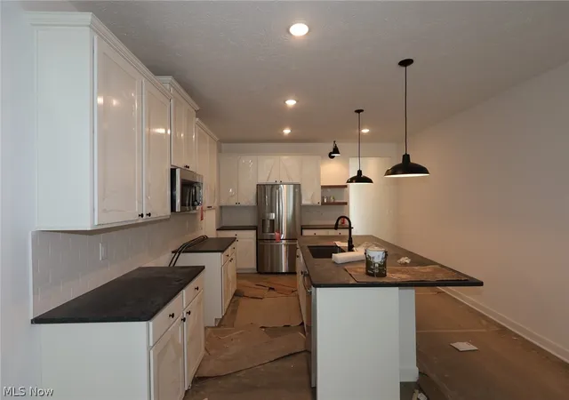 Photo 4 of Townhouse for sale at 5112 Shepherds Glen, Willoughby, OH 44094 | MLS# 5238463 | Listing updated on 2026-10-02