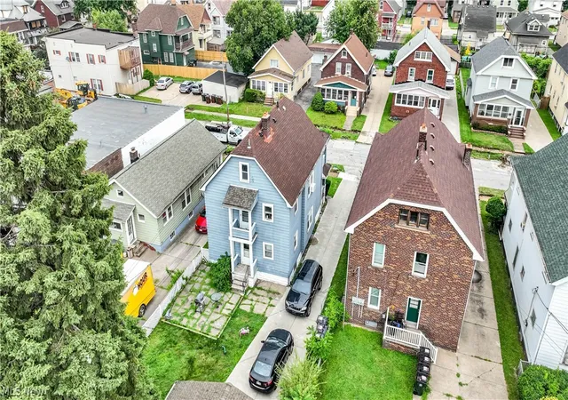Photo 3 of House for sale at 4304 Beta Ave, Newburgh Heights, OH 44105 | MLS# 5238456 | Listing updated on 2026-09-30