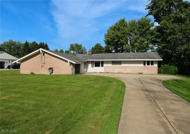 Photo 1 of Single family home for sale at 13845 Fox Hills Dr, Novelty, OH 44072 | MLS# 5233909 | Listing updated on 2026-09-02