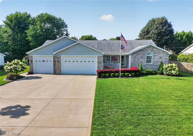 Photo 1 of Sale Pending at 2941 Shirley St, Ashtabula, OH 44004 | MLS# 5238127 | Listing updated on 2026-09-11