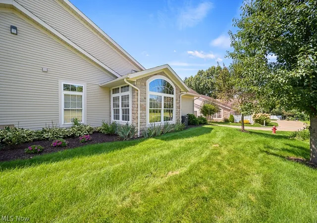 Listing Photo 4 - Condo for sale in building located at 2452 Barrington Wy, Wooster, OH 44691 - Unit #446