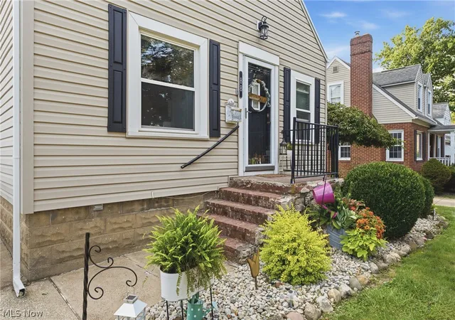 Photo 3 of Sale Pending at 88 Ansel Ave, Akron, OH 44312 | MLS# 5238114 | Listing updated on 2026-09-04