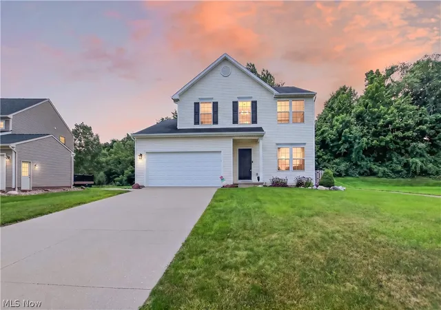 Photo 2 of Single family home for sale at 1240 Creekledge Ct, Streetsboro, OH 44241 | MLS# 5238092 | Listing updated on 2026-09-17