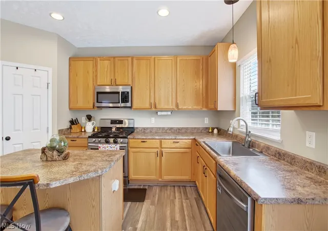 Photo 3 of Single family home for sale at 1240 Creekledge Ct, Streetsboro, OH 44241 | MLS# 5238092 | Listing updated on 2026-09-17