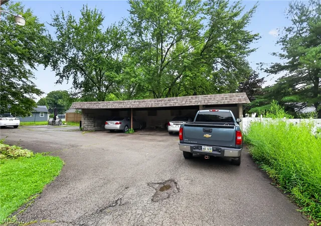 Photo 3 of Sale Pending at 674 Cook Ave, Boardman, OH 44512 | MLS# 5235798 | Listing updated on 2026-09-07