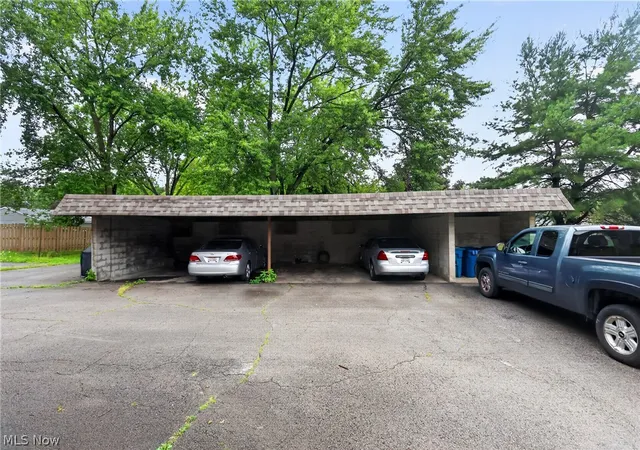 Photo 3 of Sale Pending at 674 Cook Ave, Boardman, OH 44512 | MLS# 5235798 | Listing updated on 2026-09-07