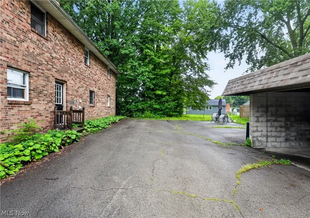 Photo 4 of Sale Pending at 674 Cook Ave, Boardman, OH 44512 | MLS# 5235798 | Listing updated on 2026-09-07