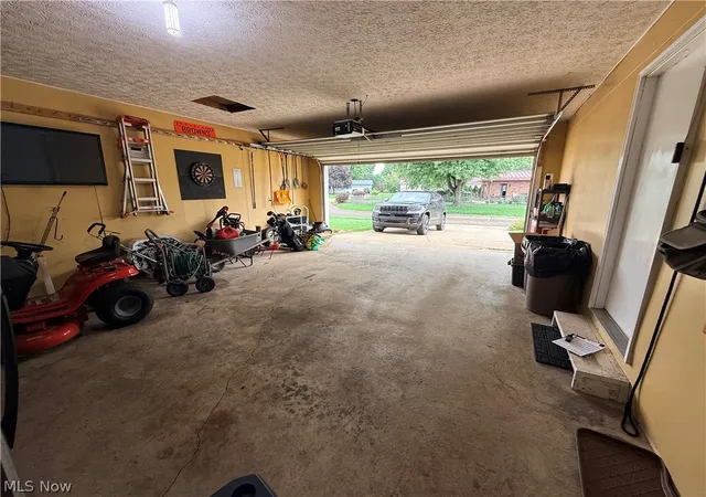 Photo 24 of Single family home for sale at 447 Rosch Ct Sw, New Philadelphia, OH 44663 | MLS# 5238445 | Listing updated on 2026-10-05