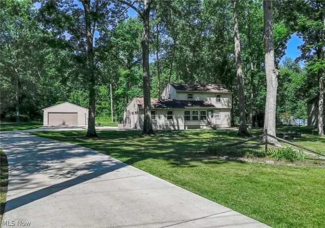 Photo 3 of Single family home for sale at 310 Rutland Ave, Youngstown, OH 44515 | MLS# 5238523 | Listing updated on 2026-09-28