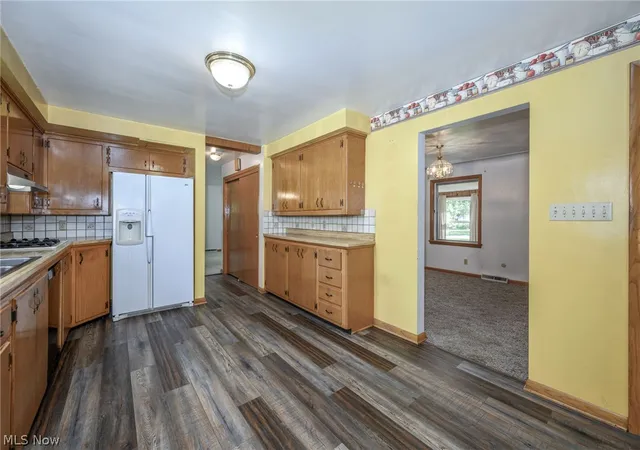 Photo 3 of Single family home for sale at 310 Rutland Ave, Youngstown, OH 44515 | MLS# 5238523 | Listing updated on 2026-09-28