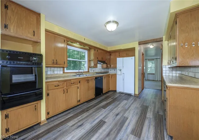 Photo 4 of Single family home for sale at 310 Rutland Ave, Youngstown, OH 44515 | MLS# 5238523 | Listing updated on 2026-09-28