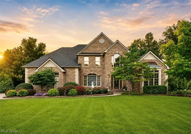 Photo 1 of Sale Pending at 26778 Primrose Ln, Westlake, OH 44145 | MLS# 5237523 | Listing updated on 2026-10-01
