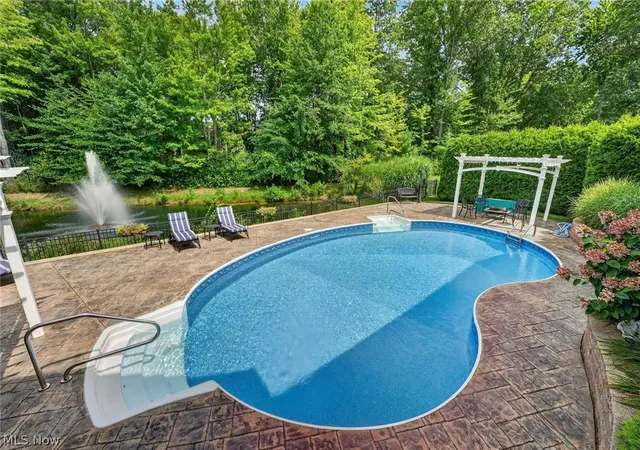 Photo 2 of Sale Pending at 26778 Primrose Ln, Westlake, OH 44145 | MLS# 5237523 | Listing updated on 2026-10-01