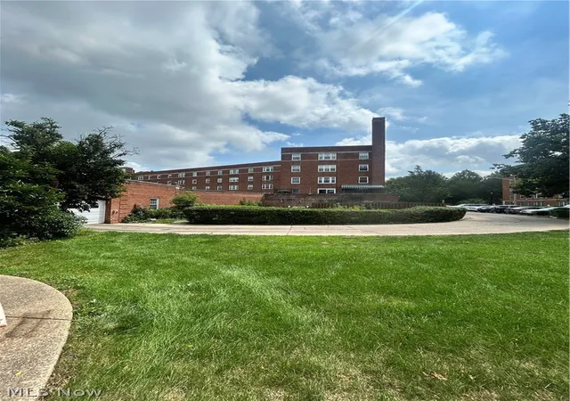 Photo 3 of Condo for sale at 13800 Fairhill Rd #318, Shaker Heights, OH 44120 | MLS# 5238061 | Listing updated on 2026-10-05