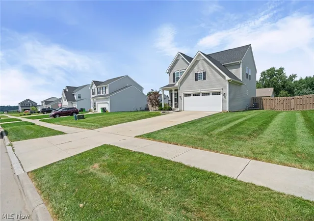 Photo 3 of Sale Pending at 524 Oliver Wy, Rittman, OH 44270 | MLS# 5237798 | Listing updated on 2026-09-23