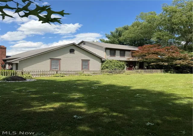 Photo 2 of Sale Pending at 6660 Killdeer Dr, Canfield, OH 44406 | MLS# 5238532 | Listing updated on 2026-09-04