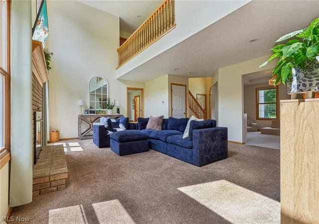 Photo 4 of Sale Pending at 11335 Woodie Glen Dr, Chardon, OH 44024 | MLS# 5238481 | Listing updated on 2026-10-06
