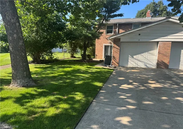 Photo 2 of Sale Pending at 24620 Clareshire Dr #3A, North Olmsted, OH 44070 | MLS# 5238584 | Listing updated on 2026-09-08