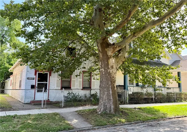 Multi family home for sale at 1015-1017 Auburn Ave, Cleveland, OH 44113 | MLS# 5238164