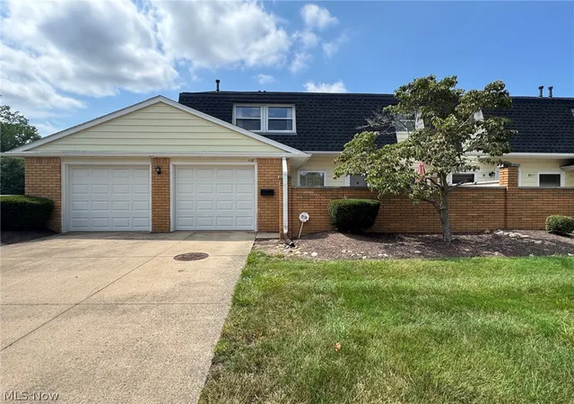 Photo 1 of Condo for sale at 118 New Concord Dr, Mentor, OH 44060 | MLS# 5238635 | Listing updated on 2026-09-04
