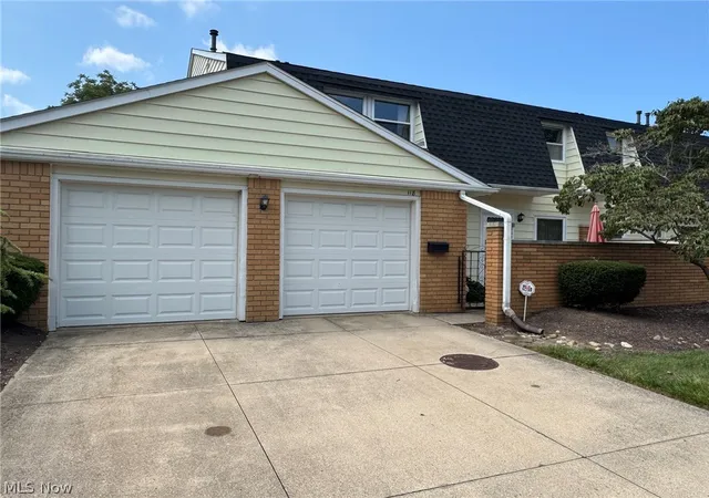 Photo 30 of Condo for sale at 118 New Concord Dr, Mentor, OH 44060 | MLS# 5238635 | Listing updated on 2026-09-04